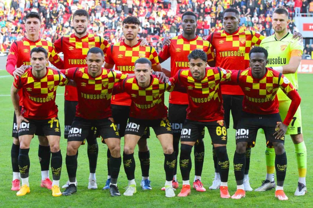 Kupada turlayan Göztepe, lige odaklandı