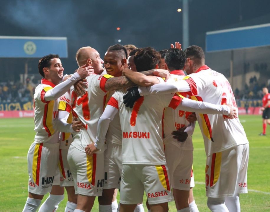 Kupada turlayan Göztepe, lige odaklandı