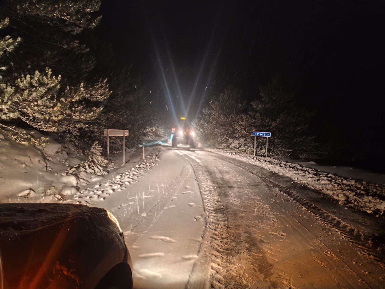 Manisa’da Etkili Olan Kar Yağışına, Büyükşehir’den Yoğun Müdahale