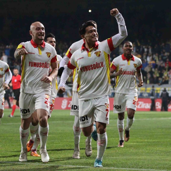 Kupada turlayan Göztepe, lige odaklandı