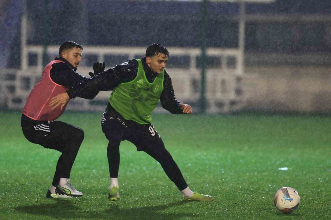 Beşiktaş’ta Çaykur Rizespor maçı hazırlıkları sürüyor