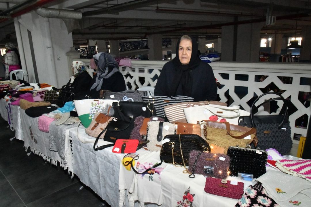Manisa'da, evde üreten kadınlar için pazar açıldı