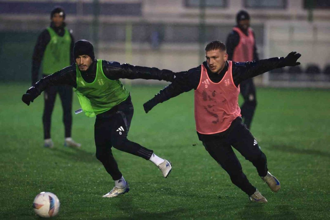 Beşiktaş’ta Çaykur Rizespor maçı hazırlıkları sürüyor
