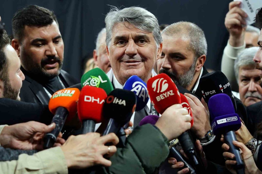 Beşiktaş Başkan Adayı Serdal Adalı oyunu kullandı