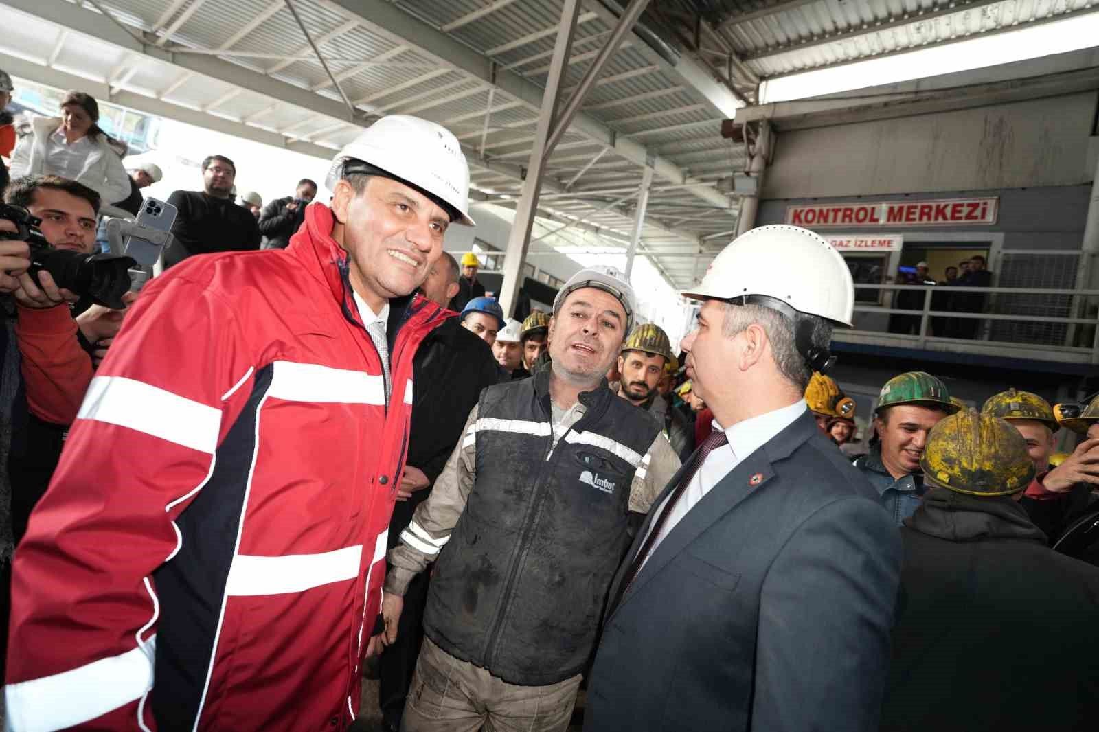 Başkan Zeyrek, Dünya Madenciler Günü’nde madencilerle buluştu