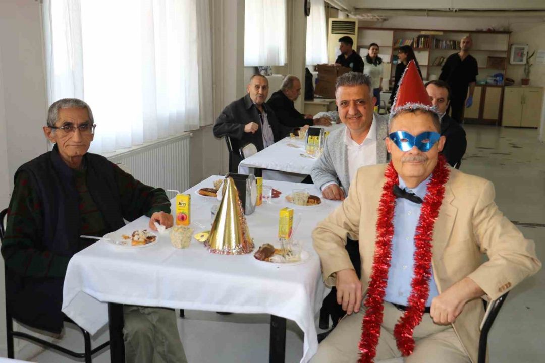 Manisa Büyükşehir Değerli Büyüklerini Unutmadı