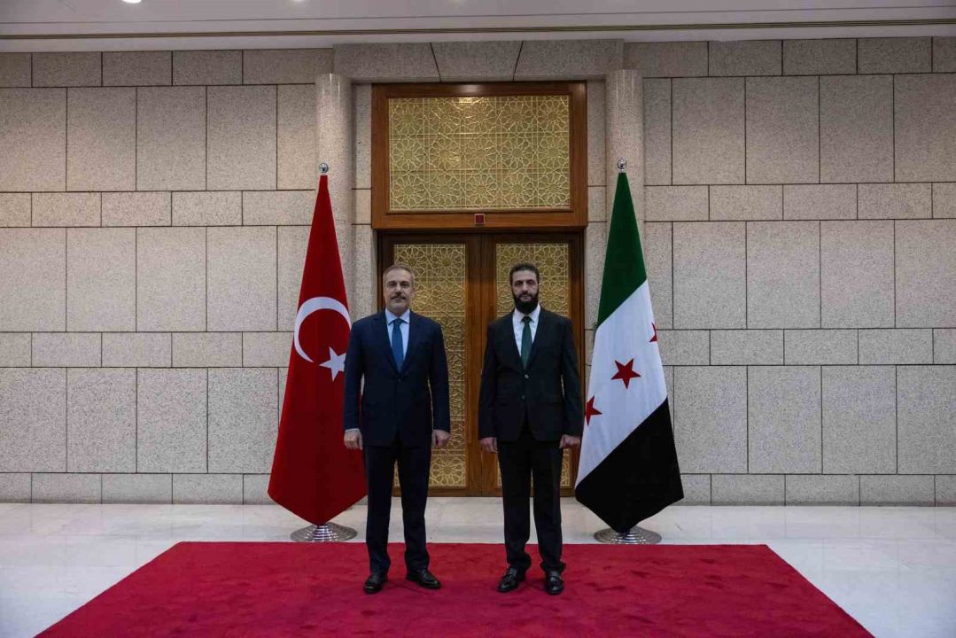 Dışişleri Bakanı Hakan Fidan, Suriye’deki yeni lider Ahmed Eş-Şara ile bir araya geldi