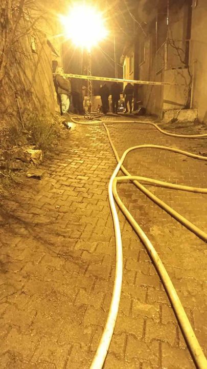 O ilde yangın faciası...1 ve 3 yaşındaki kardeş hayatını kaybetti