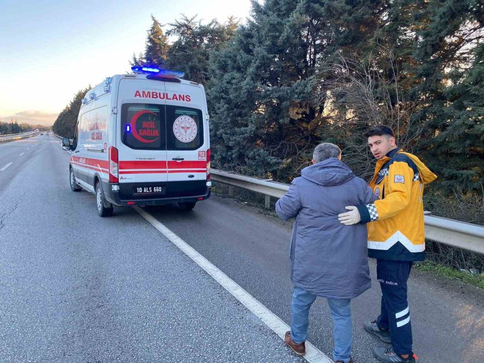 Takım otobüsüne taşlı saldırıda sportif direktör yaralandı