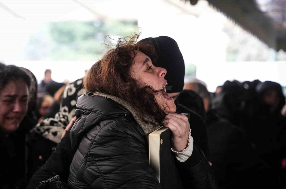 Kadıköy’de bıçaklanarak öldürülen İtalyan şefin oğlu son yolculuğuna uğurlandı
