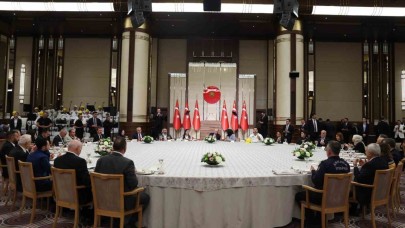 Cumhurbaşkanı Erdoğan: "Sorumsuz boykot çağrılarıyla girişimciyi batırmak için çabalayan muhteris siyasetçilere prim vermeyeceğiz"