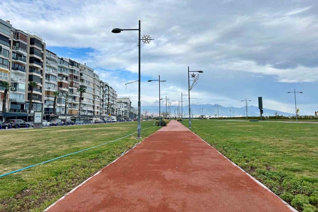 İzmir’in kalbinde bayram sessizliği