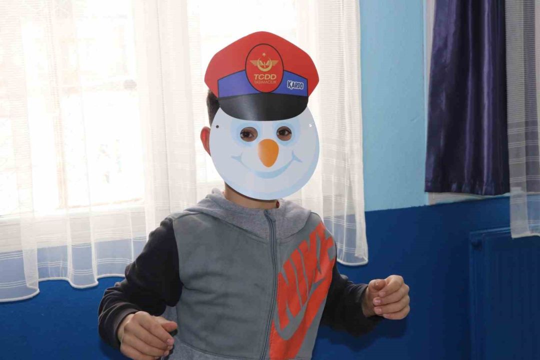 Turgutlu’da öğrenciler makinistliği deneyimledi
