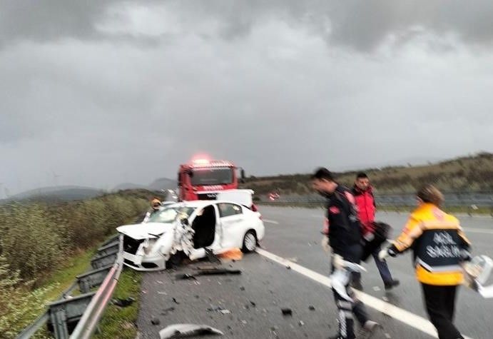 Susurluk’ta zincirleme kaza: 2 ölü, 4 yaralı