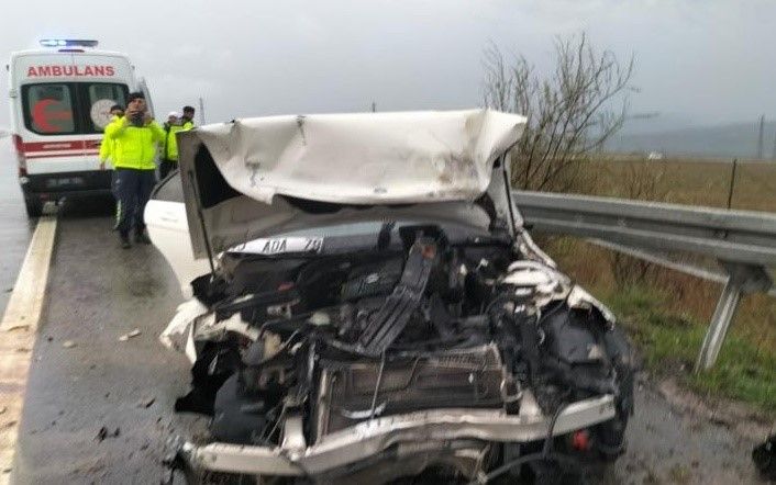 Susurluk’ta zincirleme kaza: 2 ölü, 4 yaralı