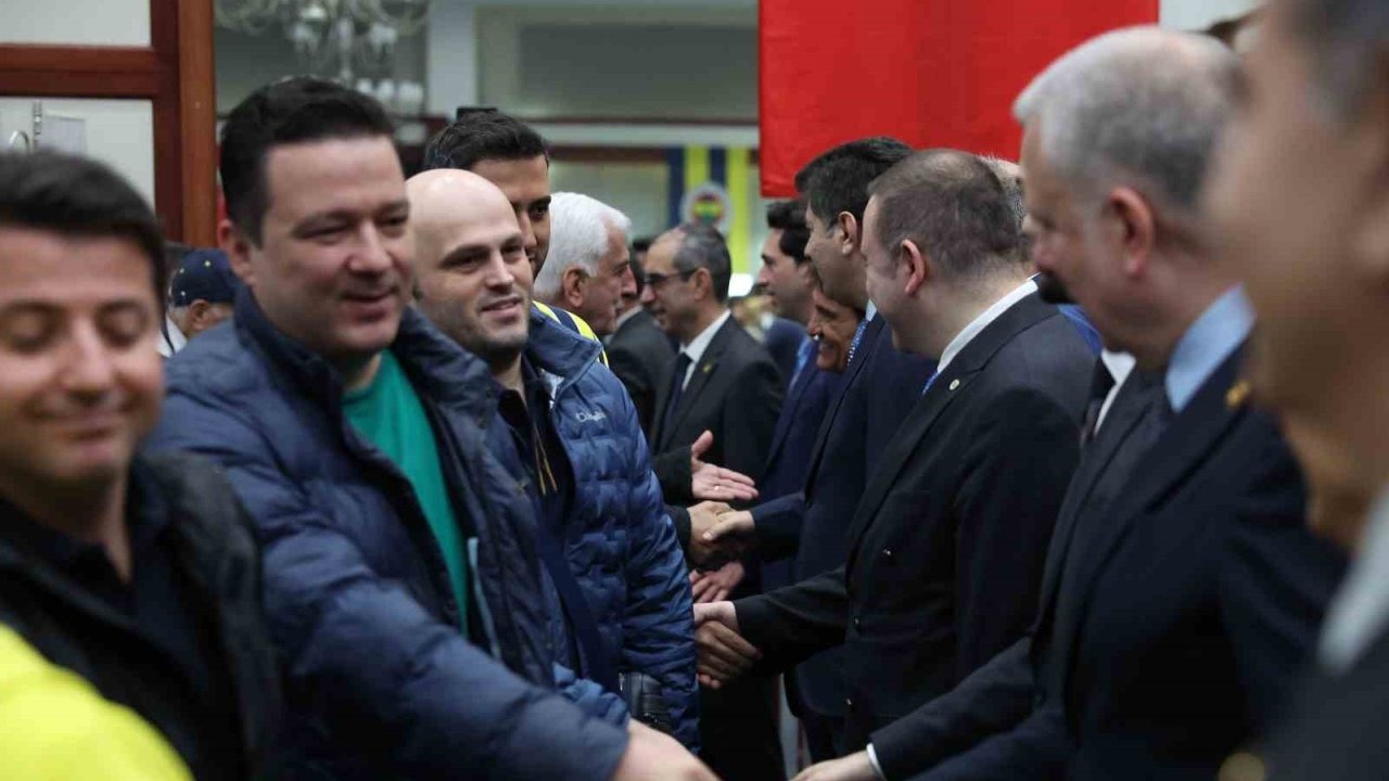 Fenerbahçe’de geleneksel bayramlaşma töreni yapıldı