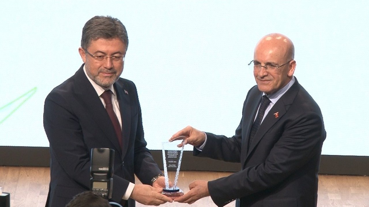 Bakan Şimşek: "Eleştirenler ya bizi duymuyor ya da kötü niyetliler"