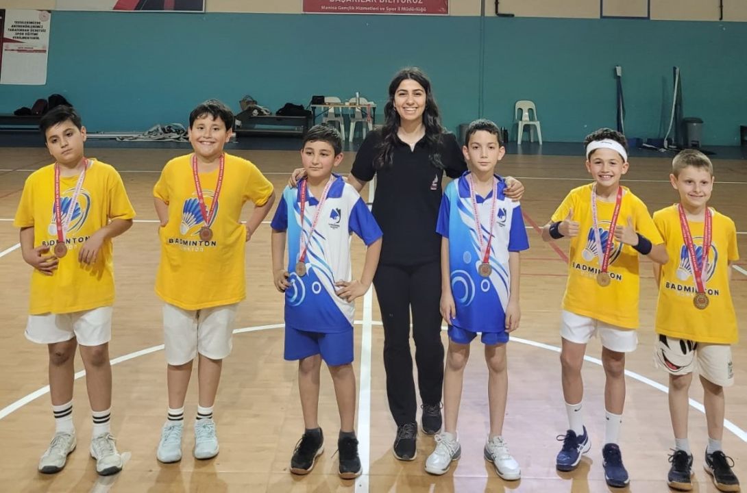 Badmintonda Manisa’yı temsil edecekler