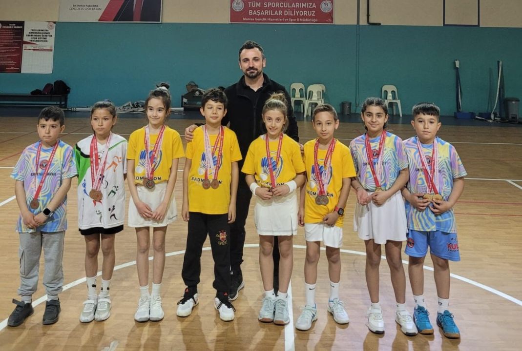 Badmintonda Manisa’yı temsil edecekler