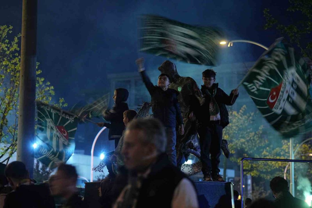 Bursaspor taraftarıyla buluştu