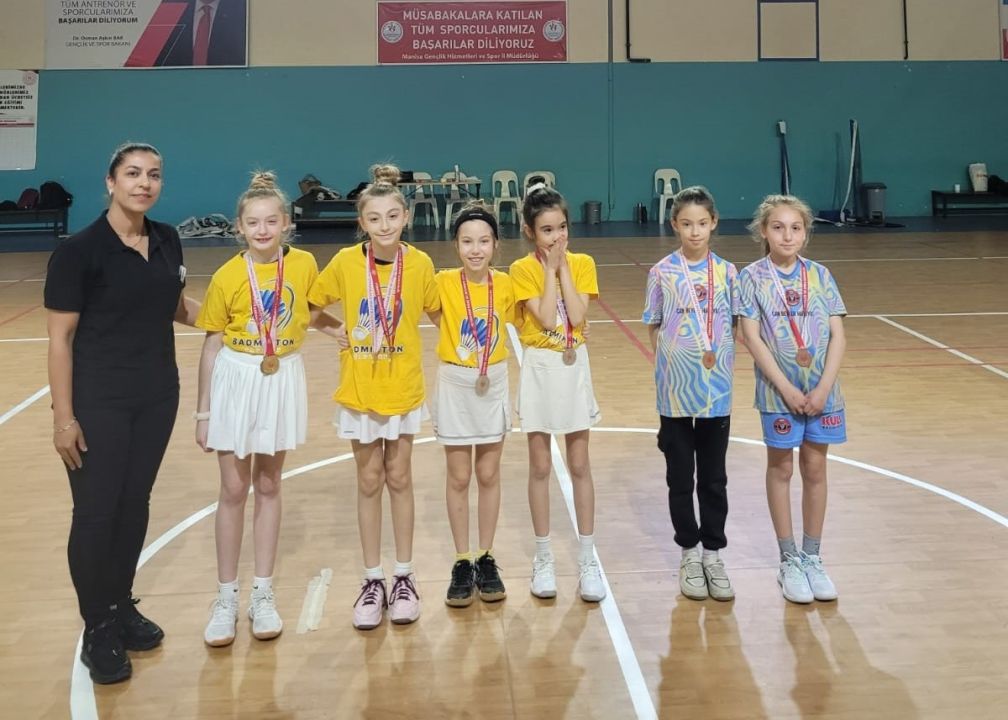 Badmintonda Manisa’yı temsil edecekler