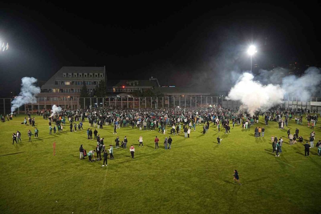 Bursaspor taraftarıyla buluştu