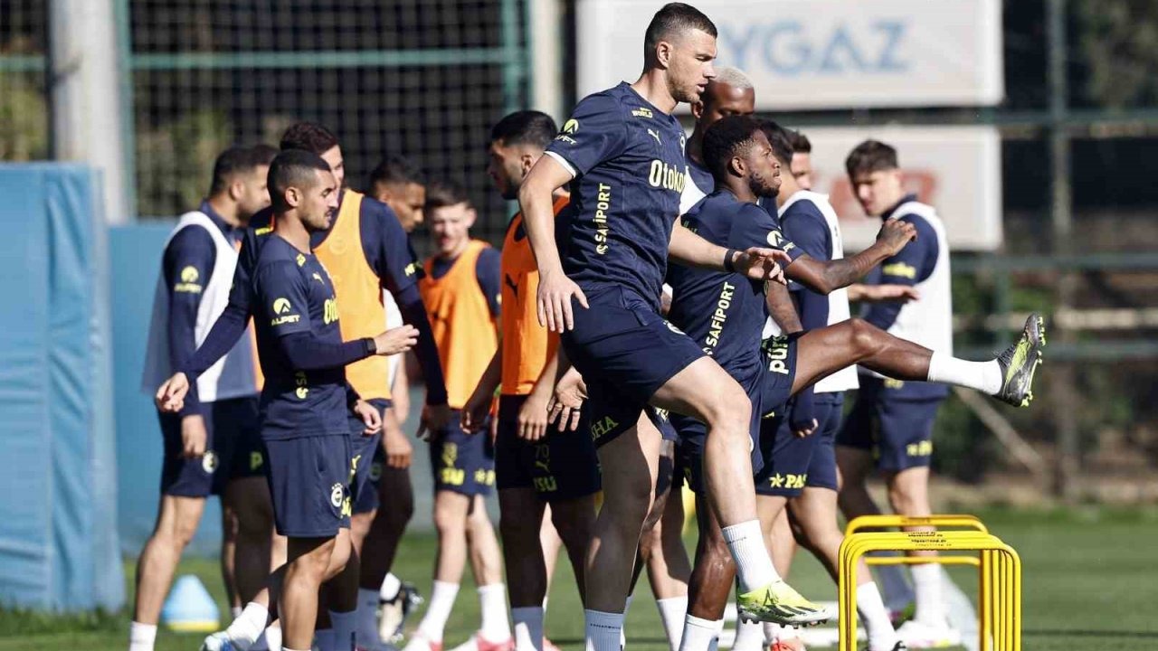 Fenerbahçe, Eyüpspor maçı hazırlıklarına başladı