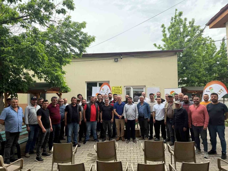 Sarıgöl’de Unlubit zararlısına karşı feromon tuzakları dağıtıldı