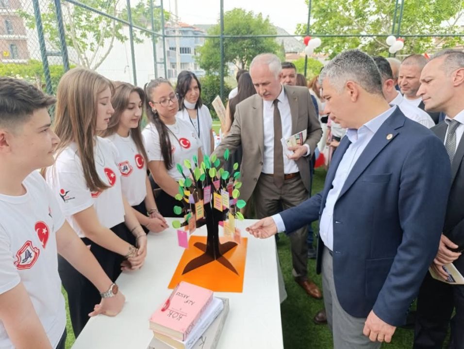 Soma’da TÜBİTAK Fuarı açıldı