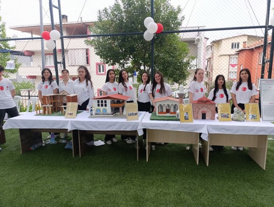 Soma’da TÜBİTAK Fuarı açıldı