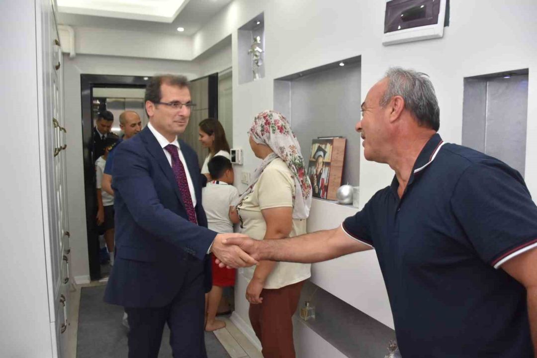 Salihli’de şehit aileleri Kurban Bayramı’nda unutulmadı