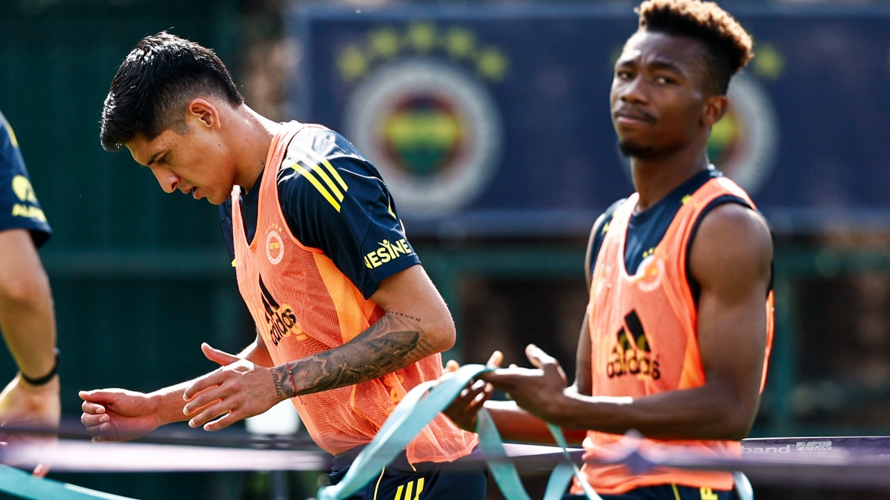 Fenerbahçe’de yeni transfer Edson Alvarez, ilk antrenmanına çıktı