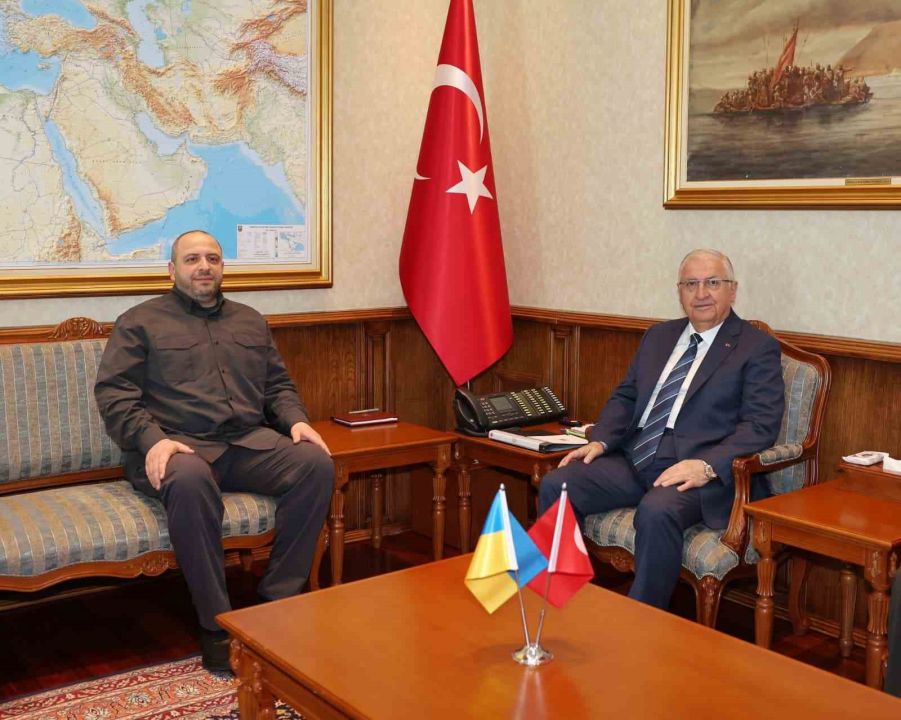 Bakan Güler, Ukraynalı mevkidaşı Umerov ile bir araya geldi