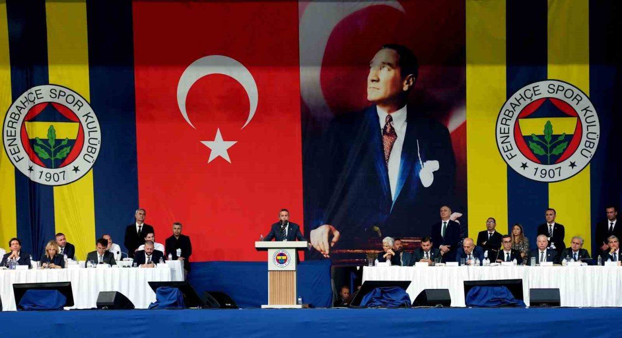 Ali Koç: "Kulübün borçlarını nasıl ödediysek şampiyonluk borcunu da ödeyeceğiz"