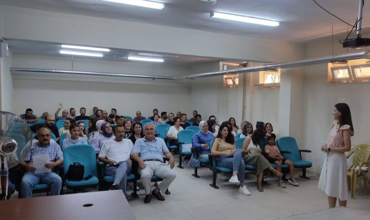 İlçede Türkiye Yüzyılı Maarif Modülü Eğitimi Semineri düzenlendi
