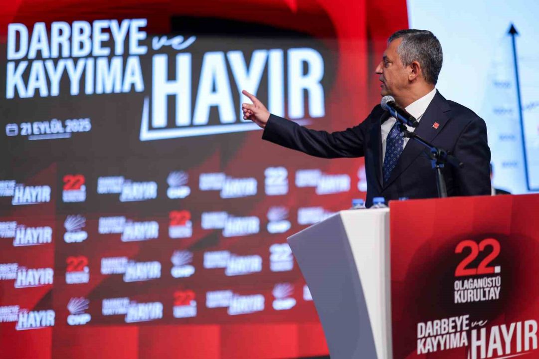CHP Genel Başkanı Özel: "47 yıl sonra birinci parti olduk"