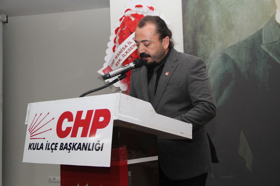 CHP Kula İlçe Kongresi’nde başkanlığa Esen Çınar seçildi