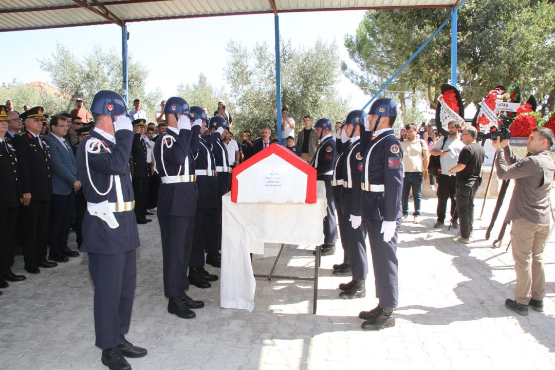 Manisalı şehide gözyaşlarıyla acı veda