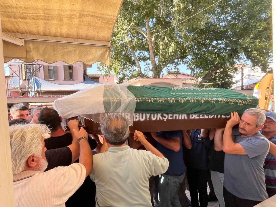 Uçak kazasında yitirdiği kızına acı veda