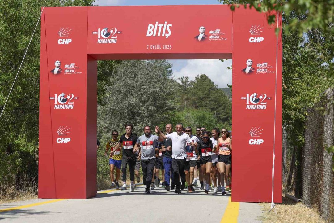 Özel'den Erdoğan'a: 'Öyle 10 kilometre değil, 100 metreyi birlikte koşalım bir bakalım'