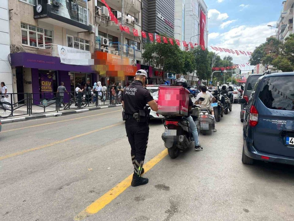Manisa'da kask ve kaldırım denetimi! 2 Milyon 428 Bin Lira ceza!