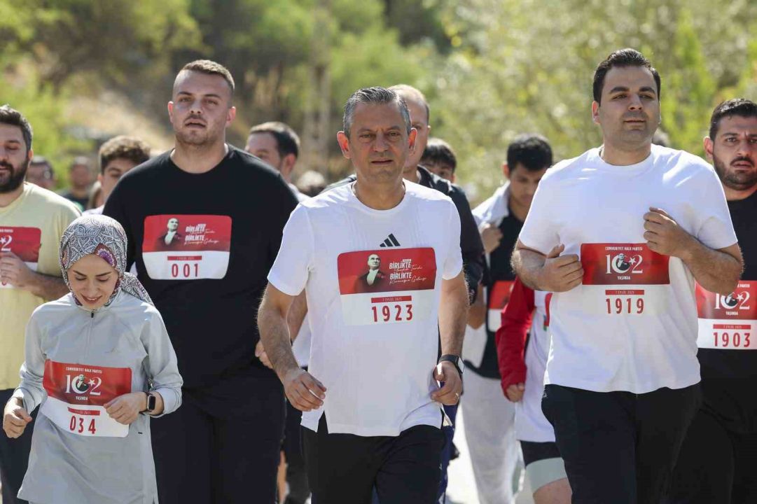 Özel'den Erdoğan'a: 'Öyle 10 kilometre değil, 100 metreyi birlikte koşalım bir bakalım'