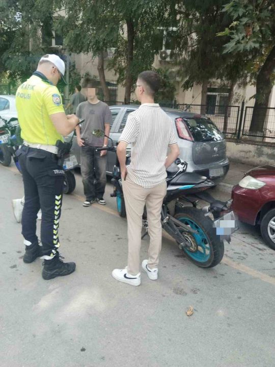 Manisa'da kask ve kaldırım denetimi! 2 Milyon 428 Bin Lira ceza!