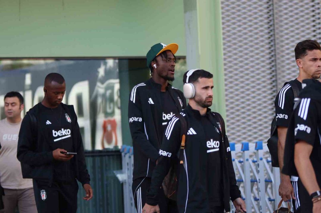 Beşiktaş kafilesi İzmir’e geldi