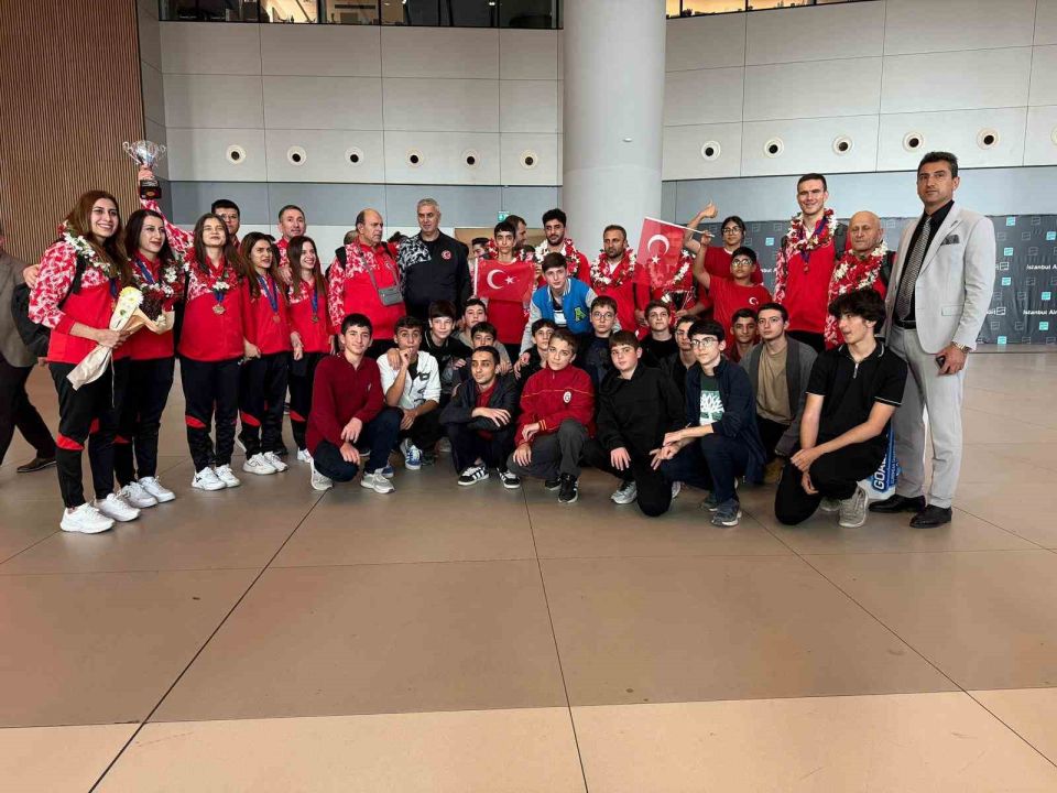 Avrupa şampiyonu kadın ve erkek Goalball Milli Takımı yurda döndü