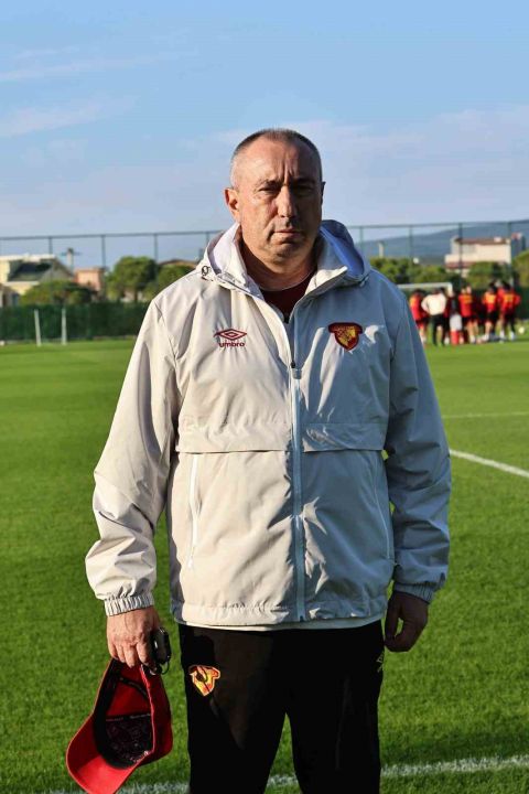 Stanimir Stoilov: "Göztepe’yle Avrupa’ya gitmek istiyoruz"