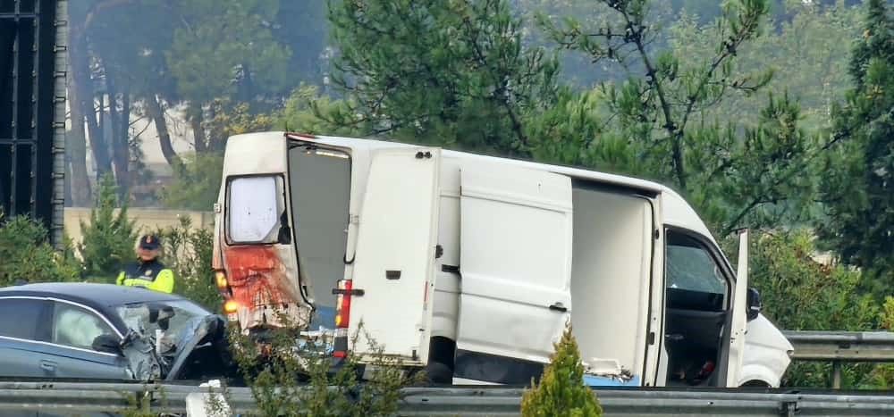 Zincirleme trafik kazası: 1 ölü, 3 yaralı!