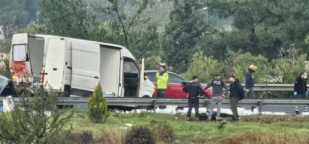 Zincirleme trafik kazası: 1 ölü, 3 yaralı!