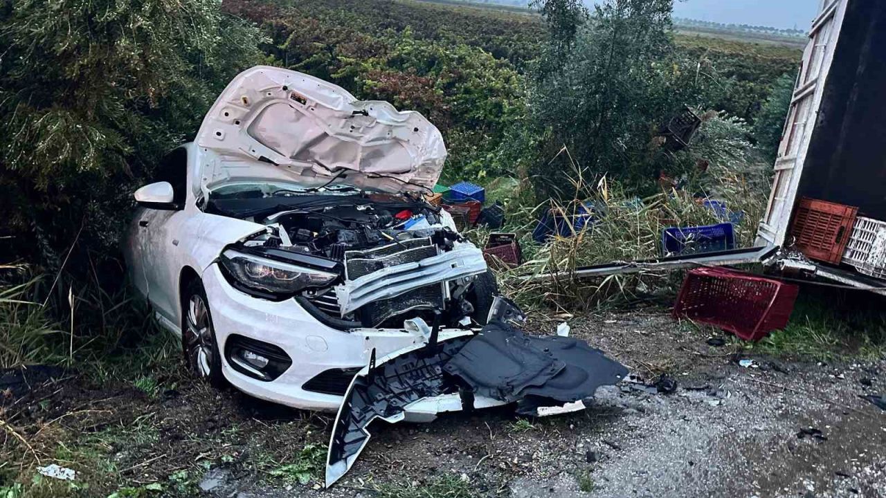 Kontrolden çıkan kamyonet dehşet saçtı: 2 ölü 3 yaralı