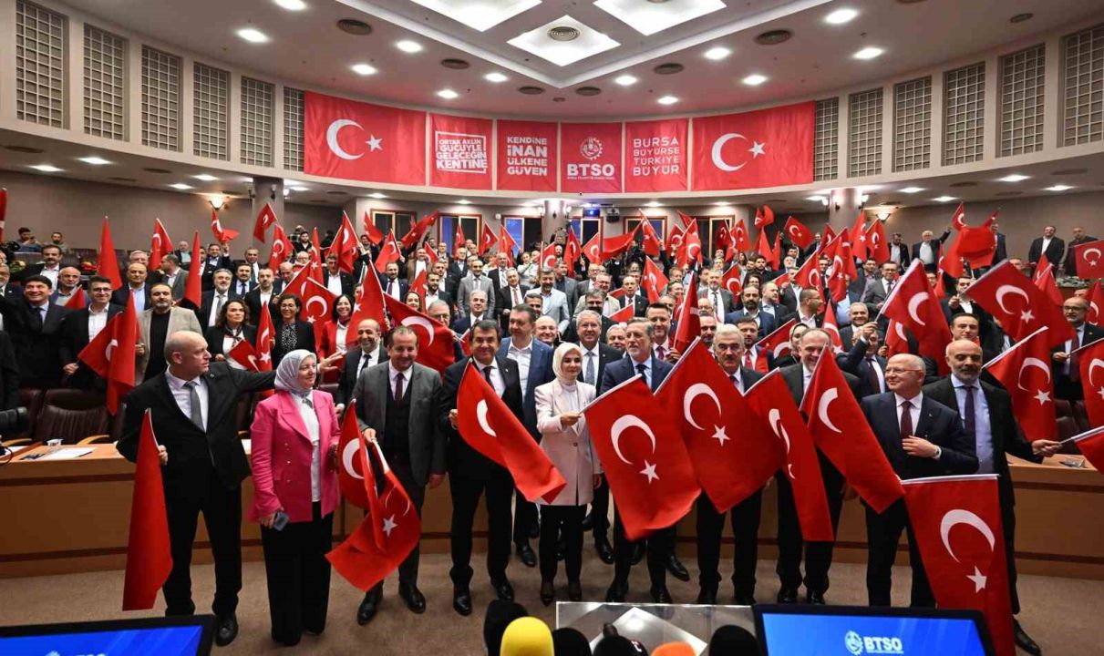 Bakan Göktaş: "Aile dinamik nüfus yapısını korumak, savunma sanayi kadar stratejik öneme sahiptir"